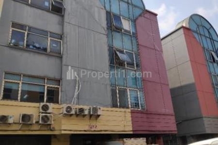 Dijual 2 Unit Ruko Gandeng 4 Lantai di Taman Meruya, Jakarta Barat