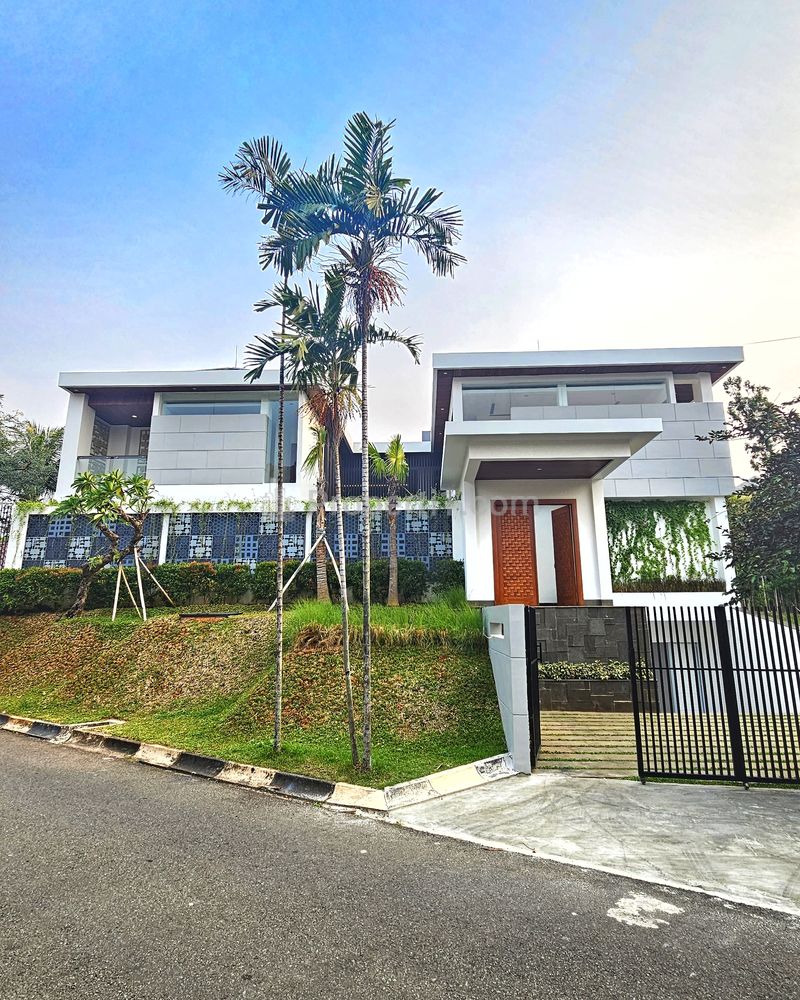 Rumah Dijual Ala Resort di Pondok Indah Jakarta Selatan