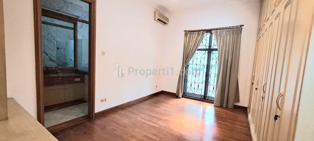 Jual Rumah Mewah SHM Nego Ada Basement di Area Tendean, Dekat Rasuna Said, Senopati, Monginsidi, Gatot Subroto, Kebayoran Baru, Jakarta Selatan