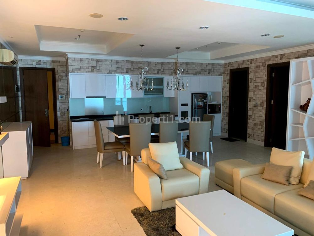 For Rent Residence 8 Apartment Type 3+1 Bedrooms Full Furnished and Good Condition - Strategic and Prime Location in South Jakarta