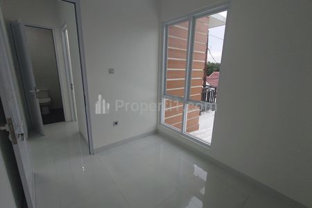 Dijual Rumah Baru 2,5 Lantai di Benda Baru, Pamulang, Tangerang Selatan