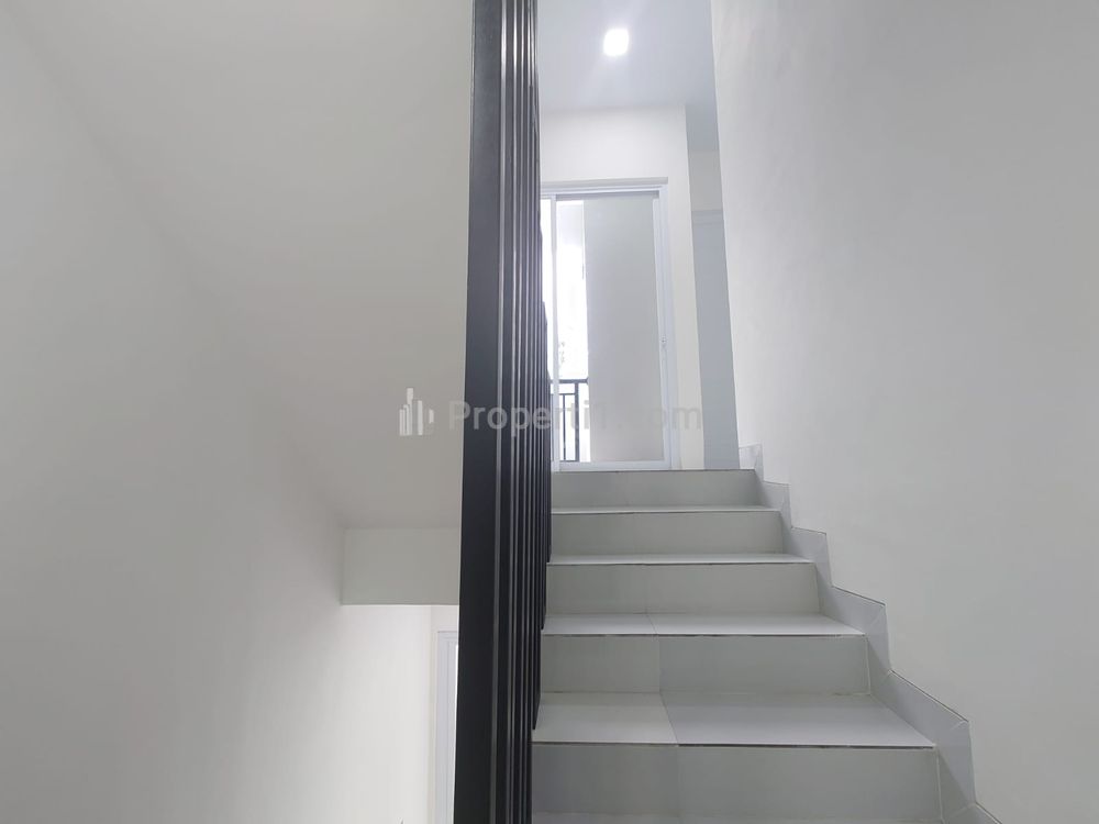Dijual Rumah Baru 2,5 Lantai di Benda Baru, Pamulang, Tanggerang Selatan