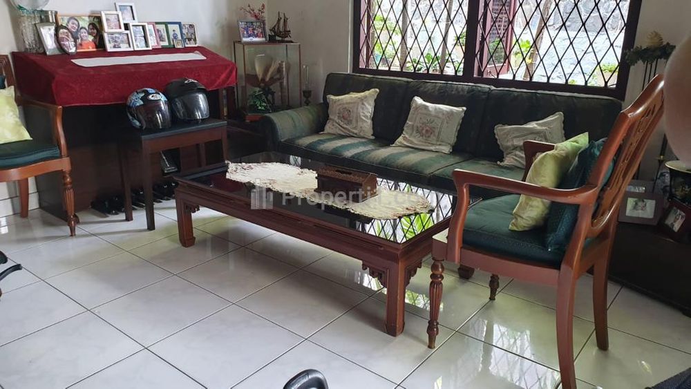Jual Cepat Murah Nego Rumah Tua SHM Luas Tanah 355 m2 di Menteng, Jakarta Pusat