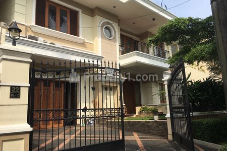 Disewakan Rumah di Pondok Indah 4BR Semi Furnished