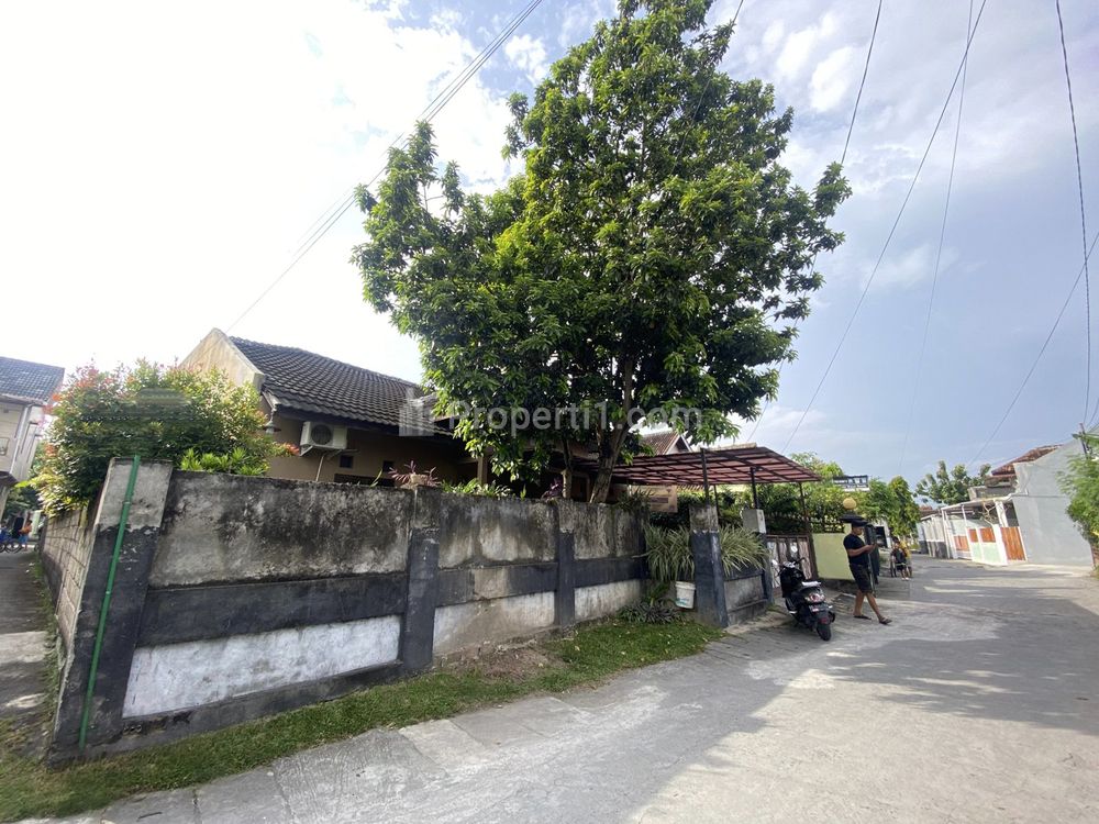 Dijual Rumah Bagus Tanah Luas Seputar Wirobrajan Yogyakarta Dekat Malioboro, Kraton Jogja