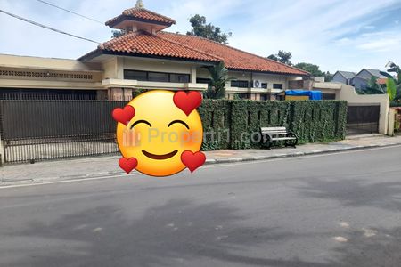 Jual Rumah Harga Murah Lokasi Sangat Strategis Daerah Cirendeu, Bisa Menjadi Rumah Tinggal, Kantor, maupun Investasi Harga Menguntungkan