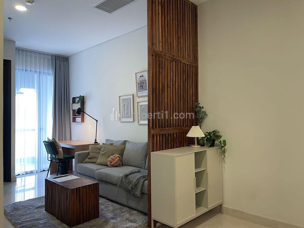 Disewakan Apartemen Sudirman Suites 2+1 BR Good Furnished