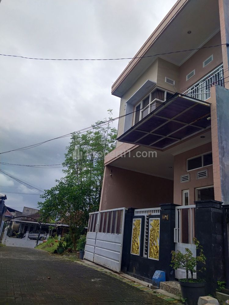 Dijual Cepat Rumah Murah Siap Pakai dan Strategis Area Merjosari Kota Malang