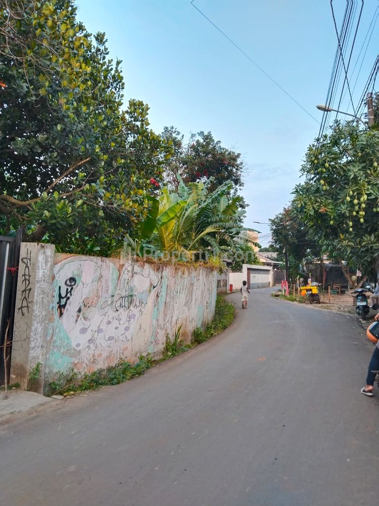 Tanah Dijual Lokasi Strategis Dekat Kubah Mas di Meruyung, Depok