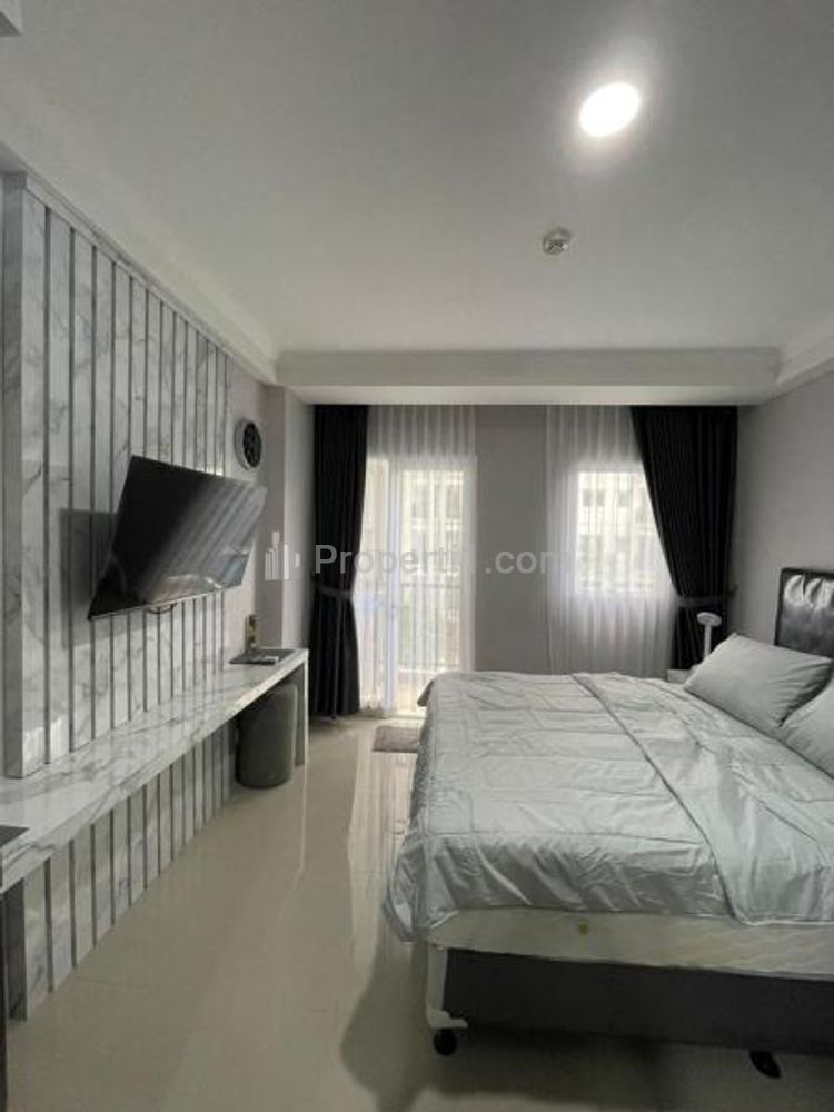 For Rent Apartemen Signature Park Grande MT Haryono - Studio Fully Furnished, Lantai Rendah