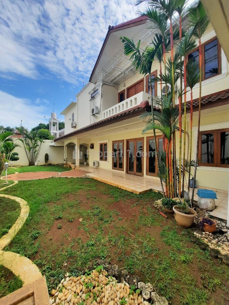 Jual Rumah 2 Lantai di Villa Melati Mas Tangerang Selatan