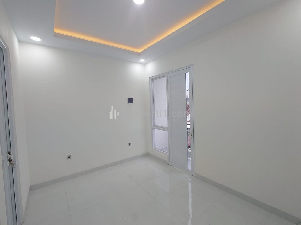 Dijual Murah Rumah Baru 2,5 Lantai di Benda Baru Pamulang, Tanggerang Selatan