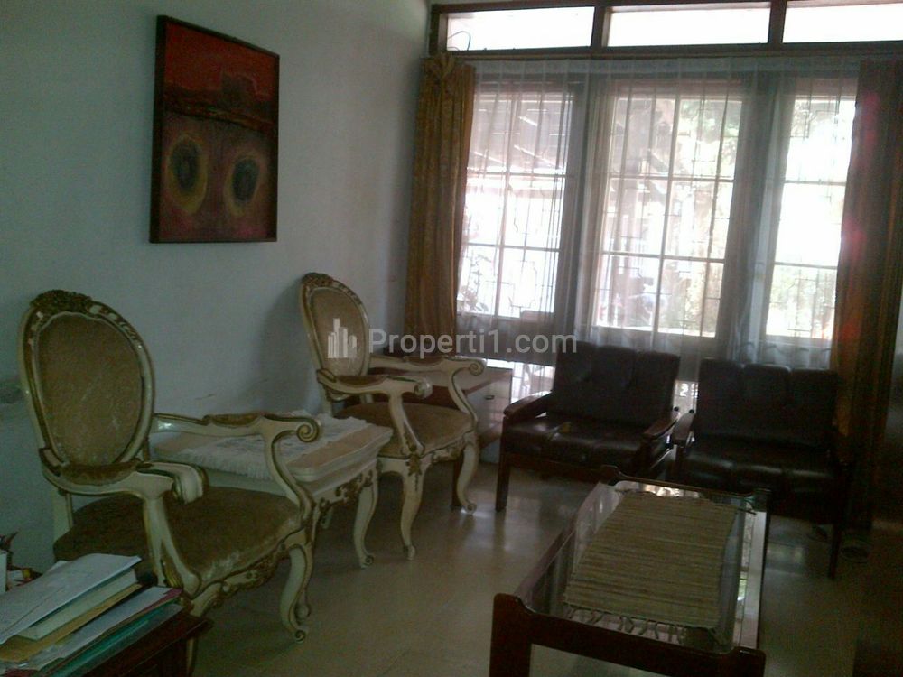 Jual Rumah dengan Luas Tanah 285m2 di Daerah Turangga Bandung