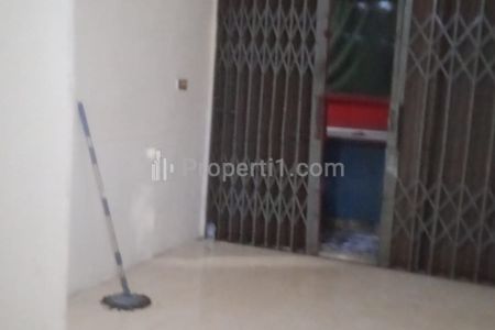 Dijual Cepat Kios Strategis di Jl. Ciater Raya, Tangerang Selatan