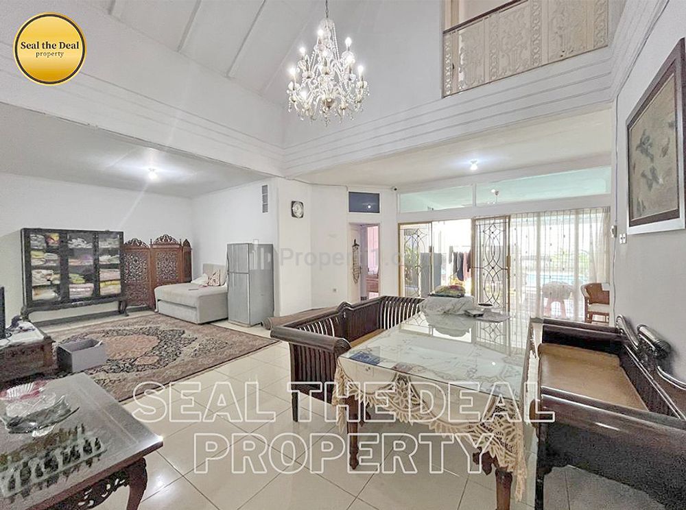Disewakan Rumah di Area Kemang/Cipete/Cilandak Jakarta Selatan STD526