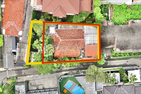 Jual Rumah Tua 25x18, Super Strategis, 100 meter ke Jalan Kemang Raya, Jakarta Selatan