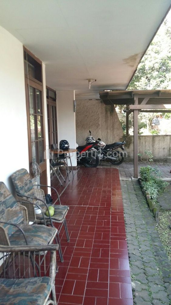 Jual Rumah dengan Luas Tanah 285m2 di Daerah Turangga Bandung