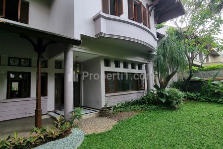 Sewa Rumah di Pondok Indah Jakarta Selatan ada Kolam Renang - 5 Kamar Tidur