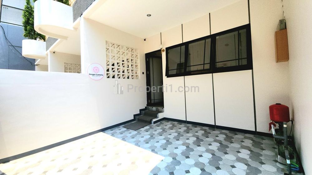 Jual Kost Baru di Grogol Jakarta Barat, 21 Kamar Tidur Full Furnished, Lokasi dengan Akses Strategis Pusat Pembelanjaan