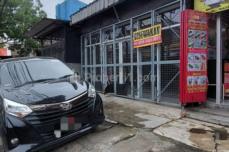 Disewakan Ruko 1,5 Lantai di Main Road Kopo Bandung