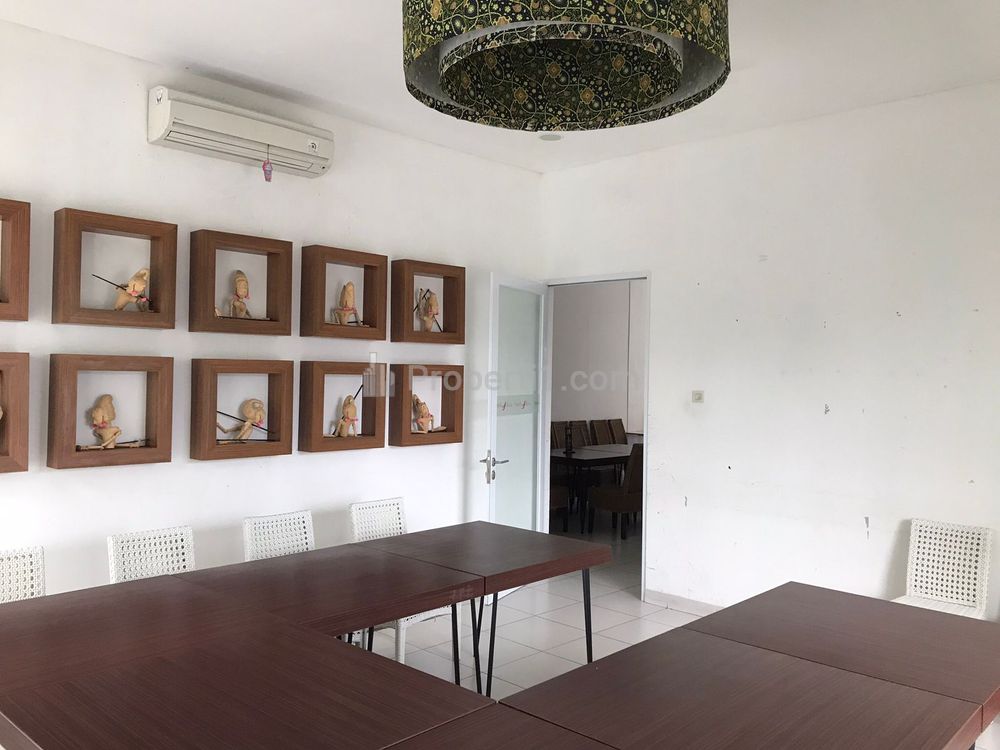 Dijual Ruko Besar dengan Posisi Strategis Lokasi di Beji, Depok, Jawa Barat