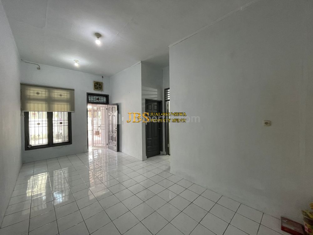Dijual Rumah 1,5 Tingkat Siap Huni di Komplek Cemara Hijau - Medan