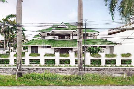 Dijual Rumah di Green Garden Hitung Tanah di Jalan Besar Boulevard Raya Jakarta Barat