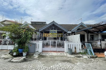 Dijual Rumah 1,5 Tingkat Siap Huni di Komplek Cemara Hijau - Medan