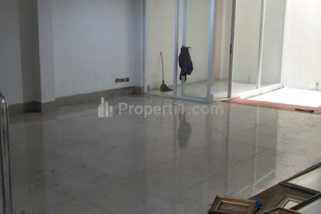 Dijual Rumah di Tomang Dekat Mall Central Park, Taman Anggrek, ITC Roxy, Tol, RS, Kampus Jakarta Barat