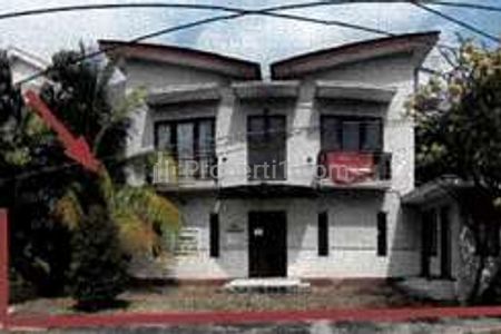 Dijual Rumah 2 Lantai di Darmo Villa, Surabaya