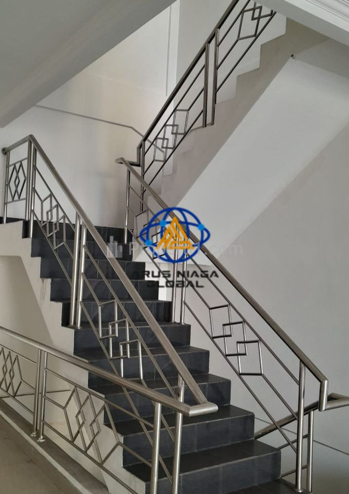 Disewakan Ruko 4 Lantai di Otista Jakarta Timur