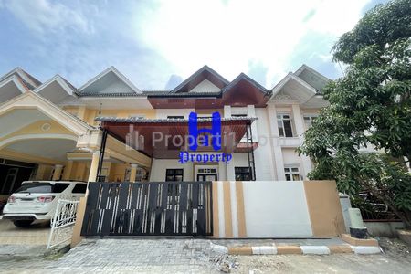 Dijual Rumah Baru 2 Tingkat di Komplek Cemara Hijau - Medan