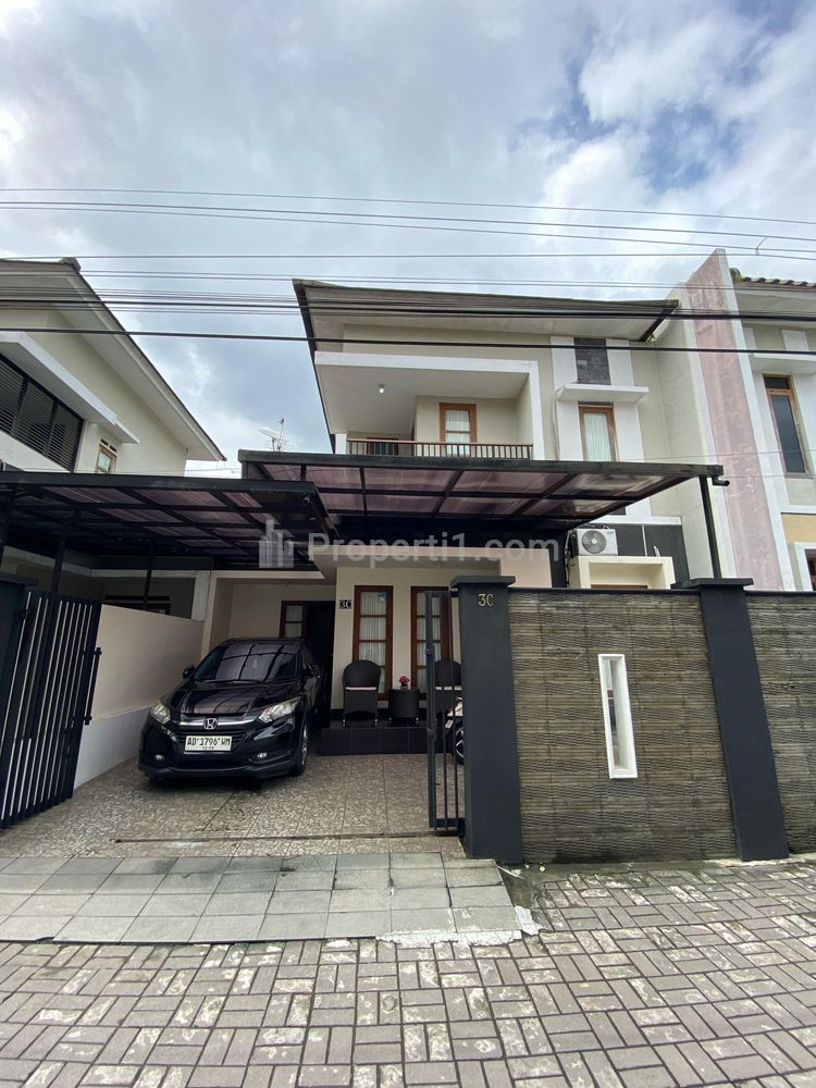 Dijual Rumah Modern Minimalis 2 Lantai di Seturan Yogyakarta Dekat Pakuwon Mall, JIH, STIE YKPN, UPN