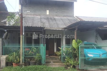 Rumah Dijual dalam Komplek di Cinere Dekat Gerbang Toll Limo, Depok