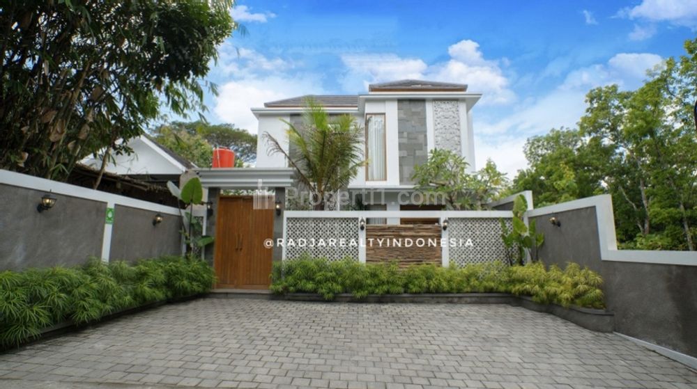 Dijual Villa Mewah Modern Kolam Renang di Balecatur Jl. Wates Km 7 Yogyakarta