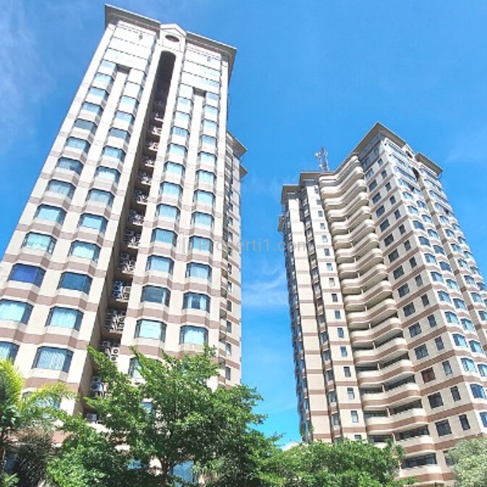 Jual Apartemen Beverly Tower 2 di TB Simatupang, Cilandak, Jakarta Selatan - 3 Bedrooms