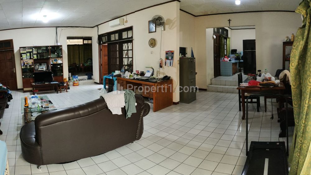 Dijual Rumah di Area Komersil Margonda, Depok, Jawa Barat