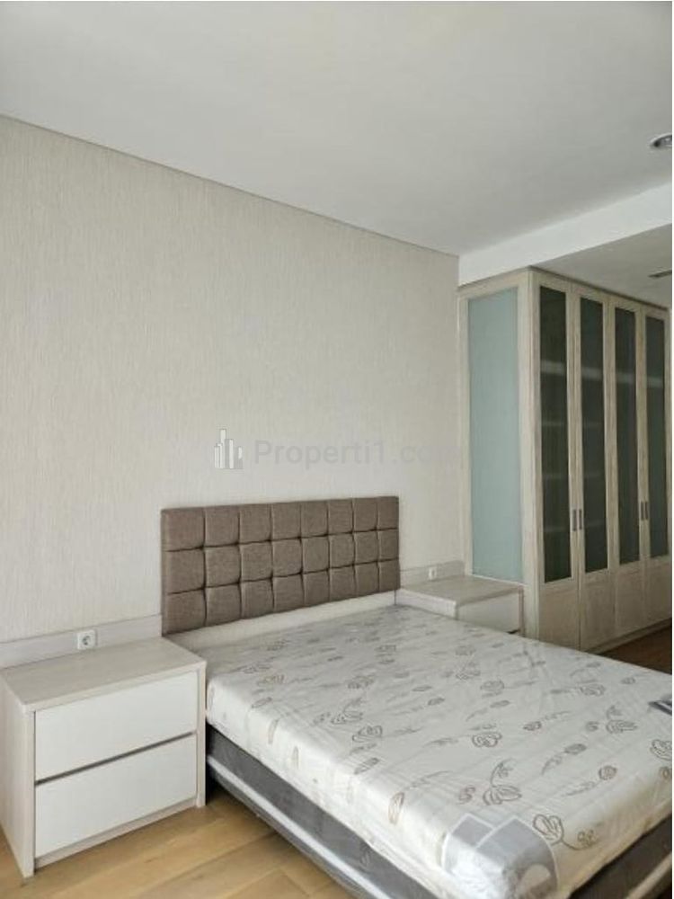 For Rent Luxurious Apartment at Izzara Type 2+1BR Full Modern Furnished - Strategic Location in South Jakarta