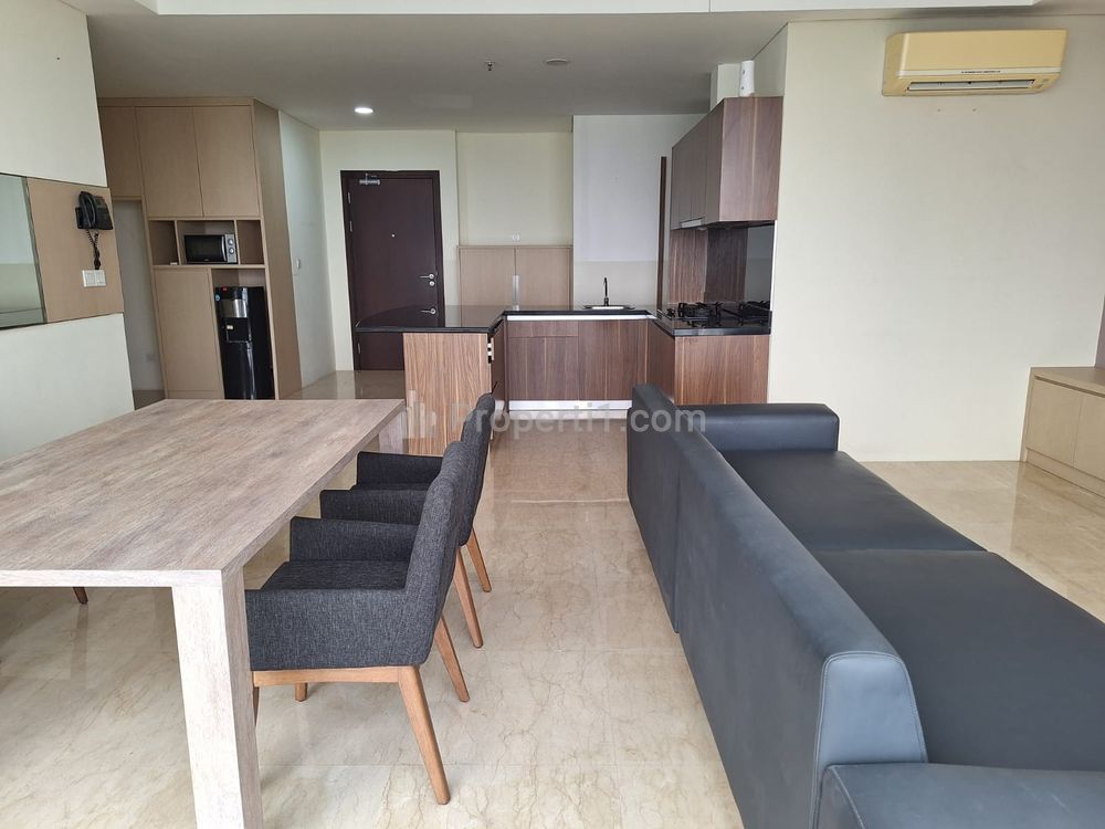 For Rent Good Condition Apartment with Full Modern Furnished Type 3BR at L'Avenue Apartment - Strategic Location in South Jakarta