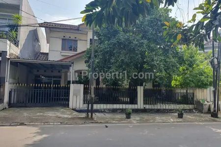 Dijual Rumah Dua Lantai SHM di Jalan Abadi Jakarta Timur 