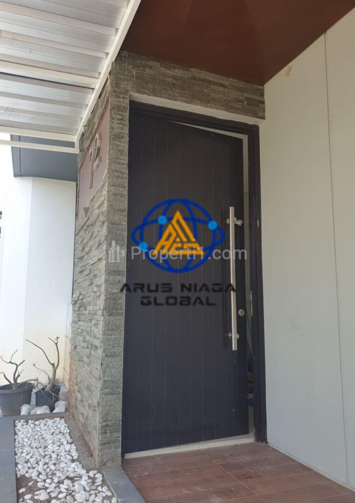 Disewakan Rumah 2 Lantai Unfurnish di Taman Simpruk Lippo Cikarang Bekasi
