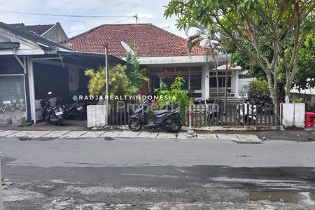 Dijual Tanah Super Strategis Bonus Bangunan di Jl. Kaliurang Km 4 Yogyakarta Dekat UGM, UNY