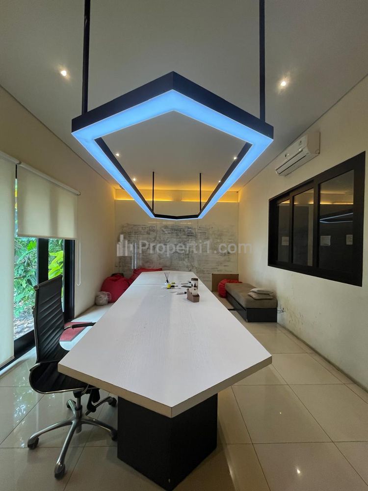 Disewakan Rumah (Cocok untuk Office), Lokasi Cipete Jakarta Selatan