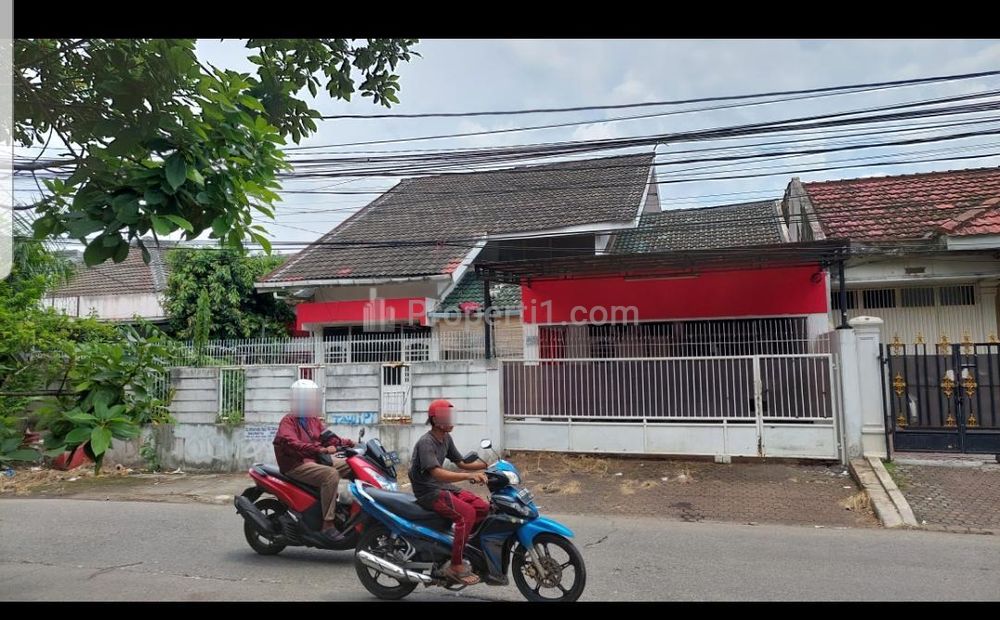 Dijual Rumah Dalam Komplek Mewah di Cinere, Depok