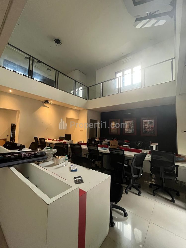Disewakan Rumah (Cocok untuk Office), Lokasi Cipete Jakarta Selatan