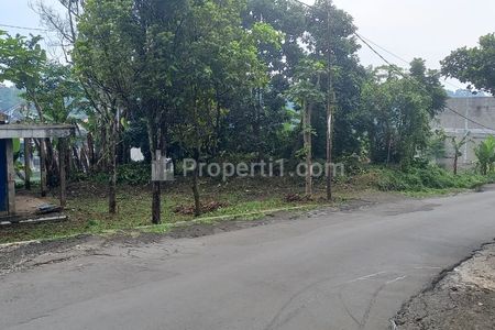 Jual Cepat Rumah dan Tempat Usaha Harga di Bawah Pasaran Pinggir Jalan Raya Dekat Exit Tol Pamulihan Tanjungsari Sumedang