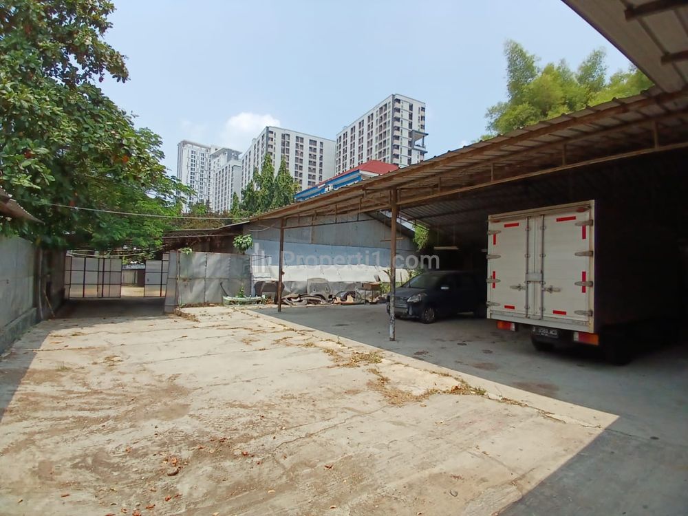 Dijual Tempat Usaha di BSD City, Hanya 1 km dari Jalan Letnan Sutopo, Tangerang Selatan