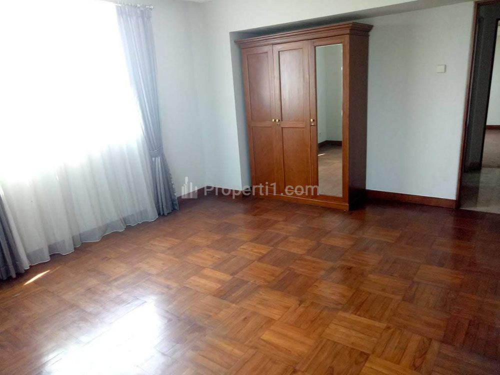 Dijual Apartemen Greenview Pondok Indah (Nuansa Hijau) Size 190 m2, Lantai Rendah Harga Spesial - 3+1 BR Unfurnished