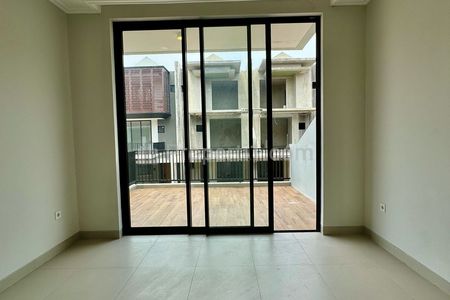 Sewa Rumah di Botany Hills TB Simatupang Dekat MRT Fatmawati Jakarta Selatan - 3 Kamar Tidur Semi Furnished