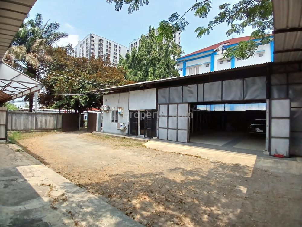 Dijual Tempat Usaha di BSD City, Hanya 1 km dari Jalan Letnan Sutopo, Tangerang Selatan